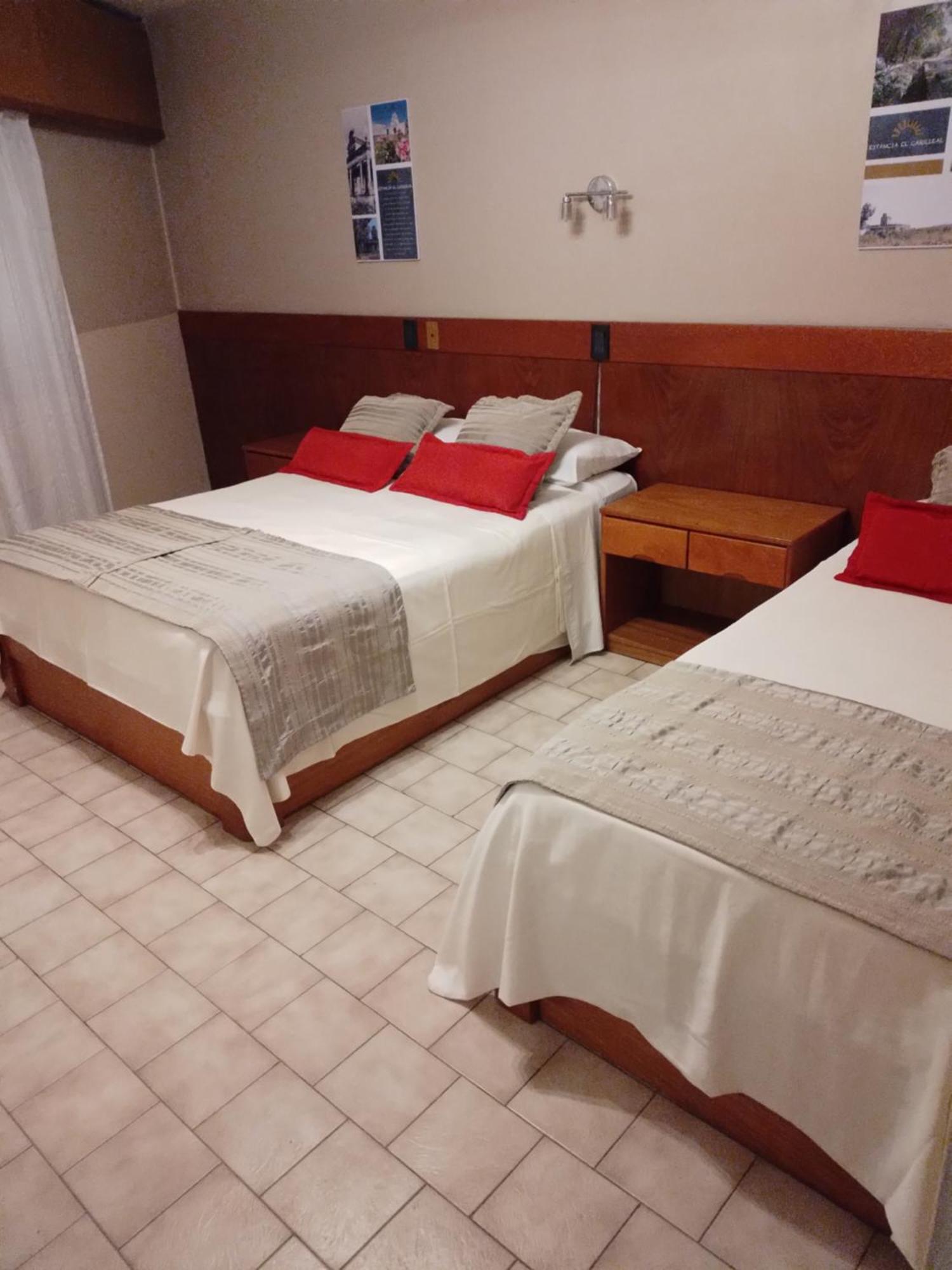 Camino Real Hotel Cordova Esterno foto