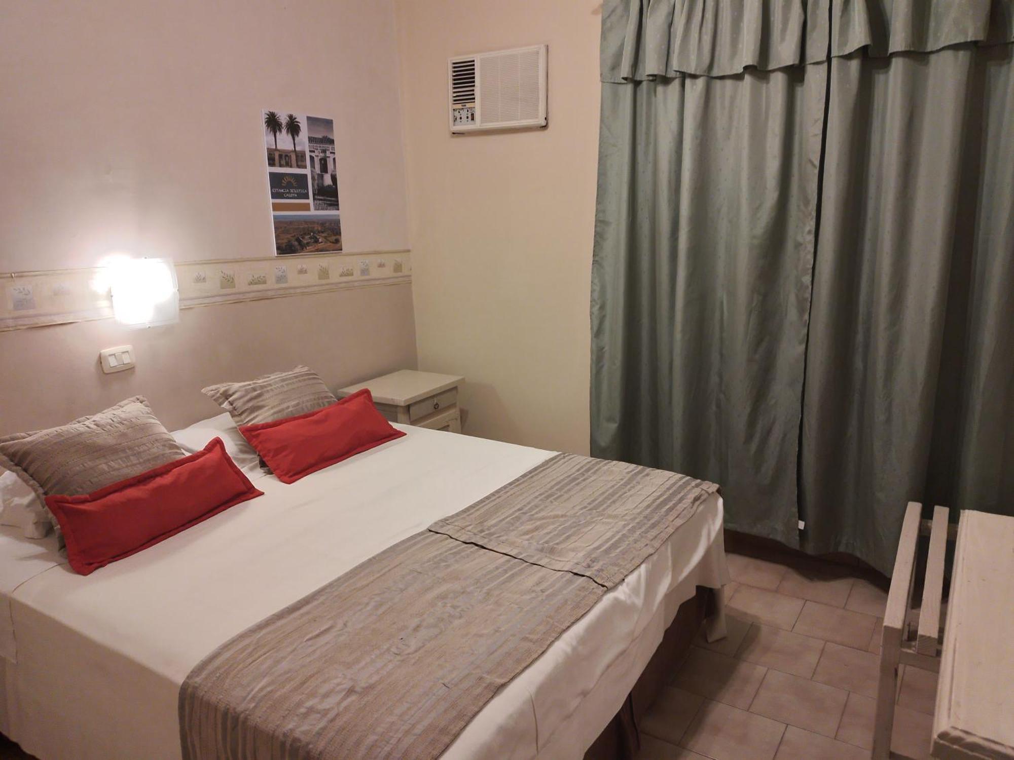 Camino Real Hotel Cordova Esterno foto