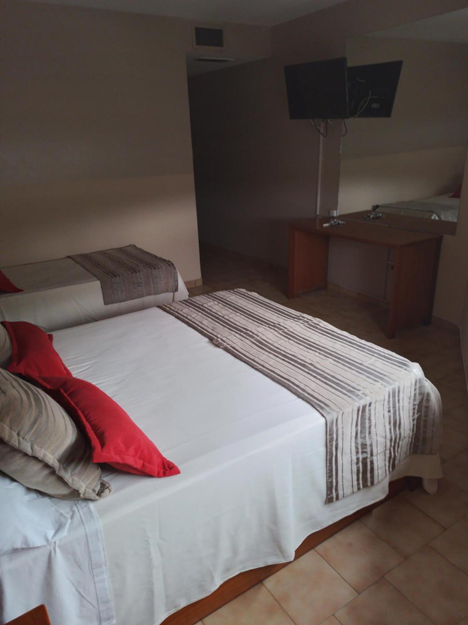 Camino Real Hotel Cordova Esterno foto