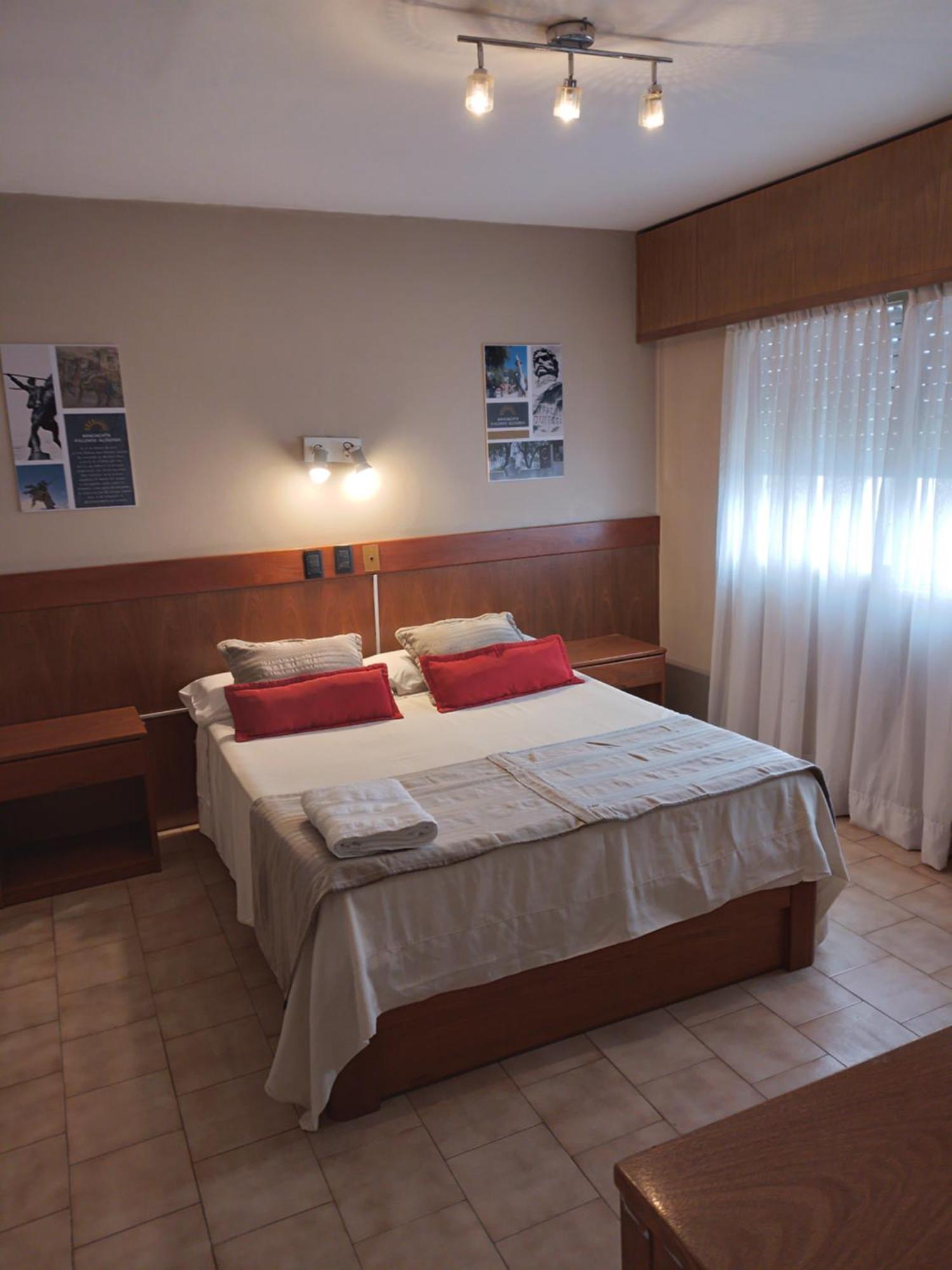 Camino Real Hotel Cordova Esterno foto